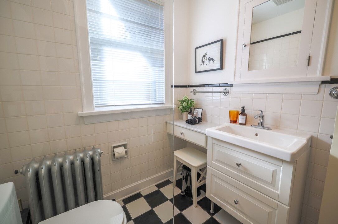 Photo of Bathroom in Mount Royal