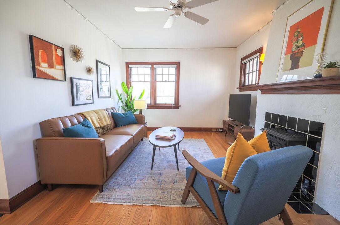 Photo of Livingroom in Mount Royal