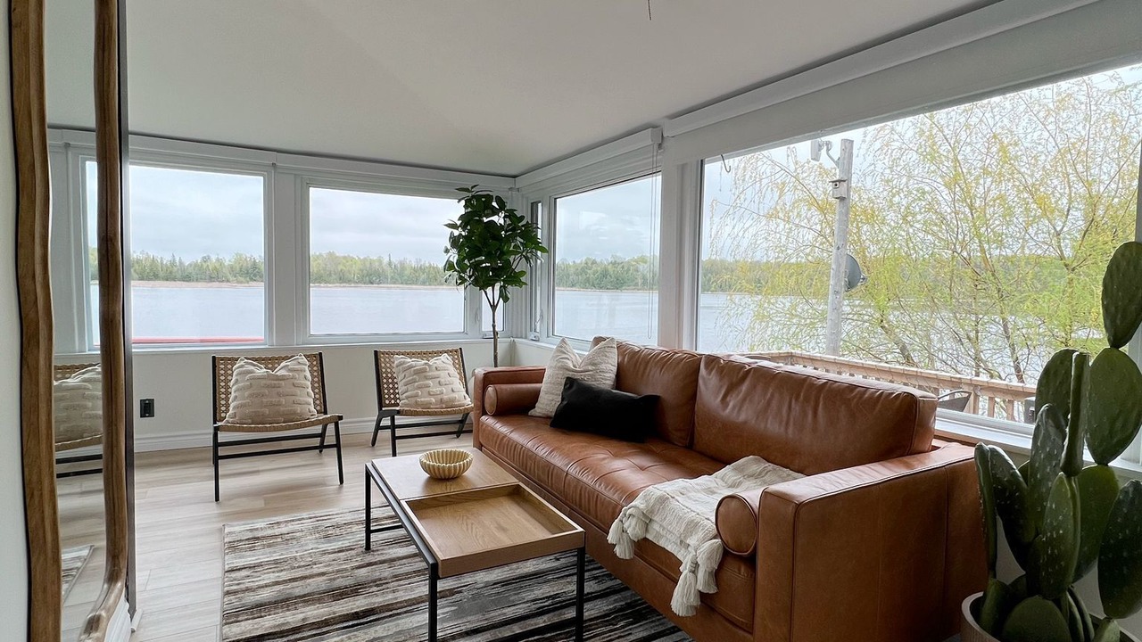 Photo of Livingroom in Kawartha Lakes