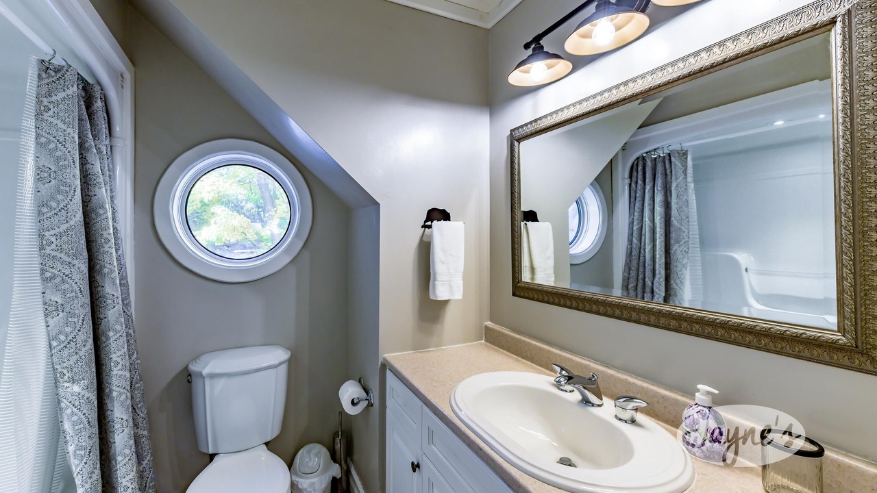 Photo of Bathroom in Lake of Bays