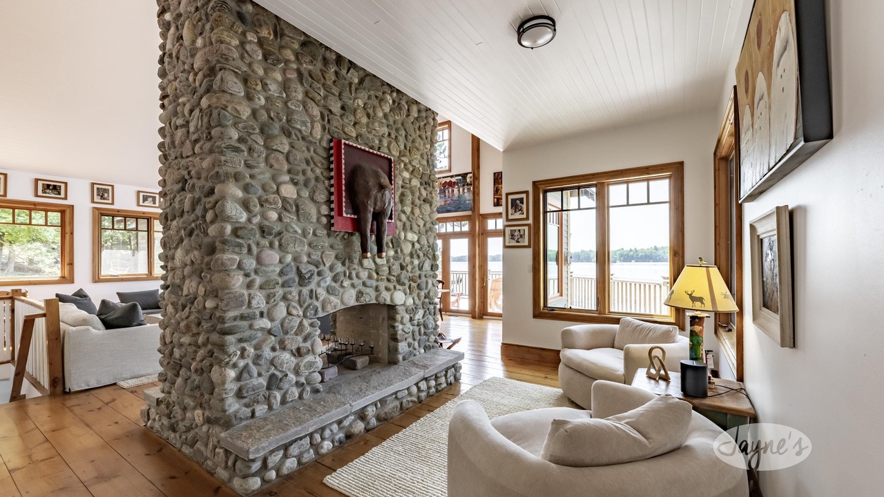 Photo of Livingroom in Bracebridge