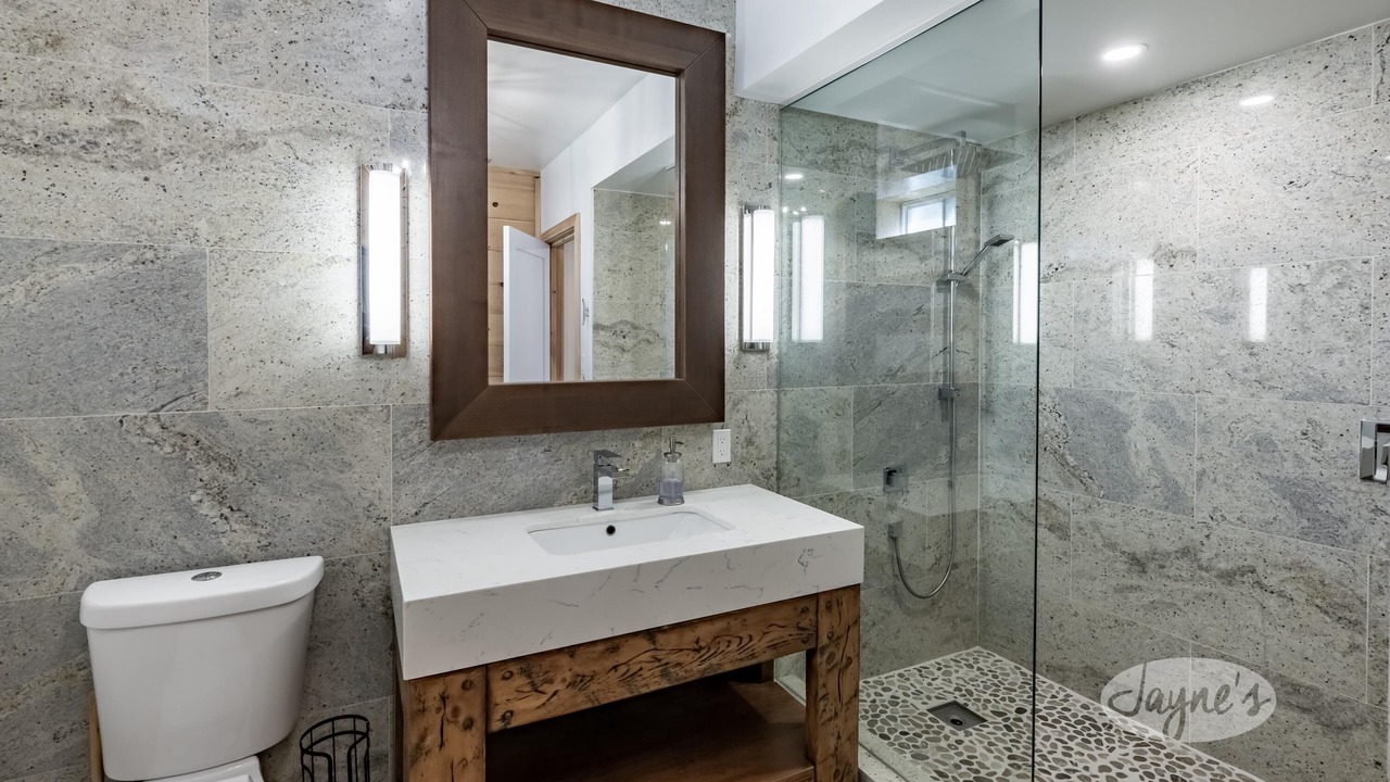 Photo of Bathroom in Algonquin Highlands