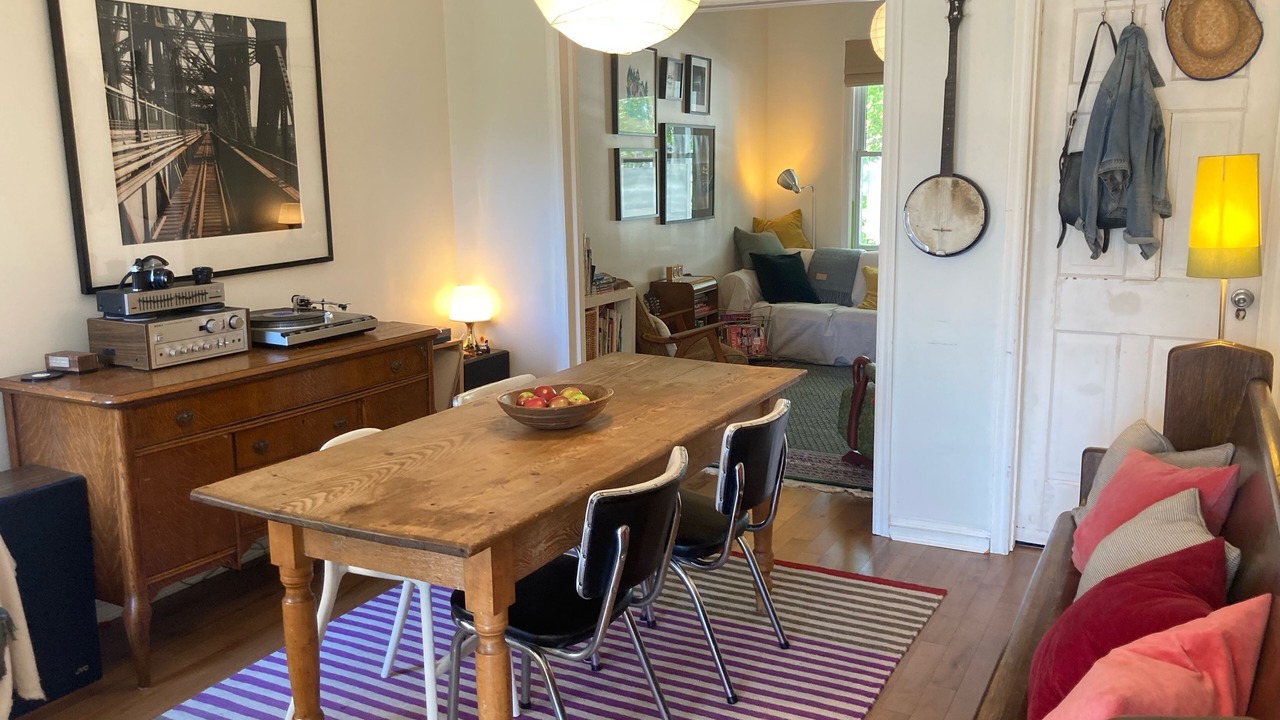 Photo of Livingroom in Little Portugal