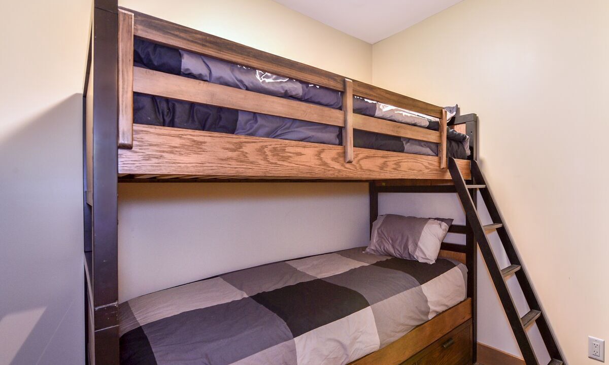Photo of Bedroom in Big White Ski Resort