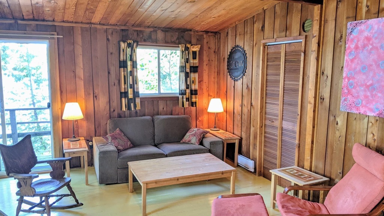 Photo of Livingroom in Newboro
