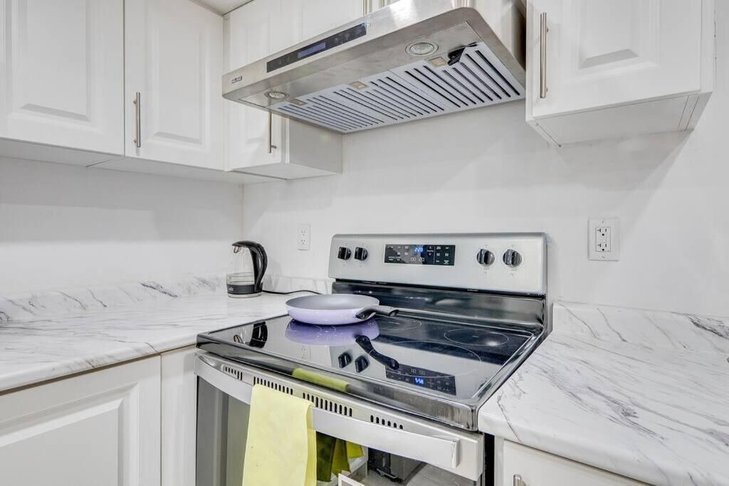 Photo of Kitchen in Halton Regional Municipality