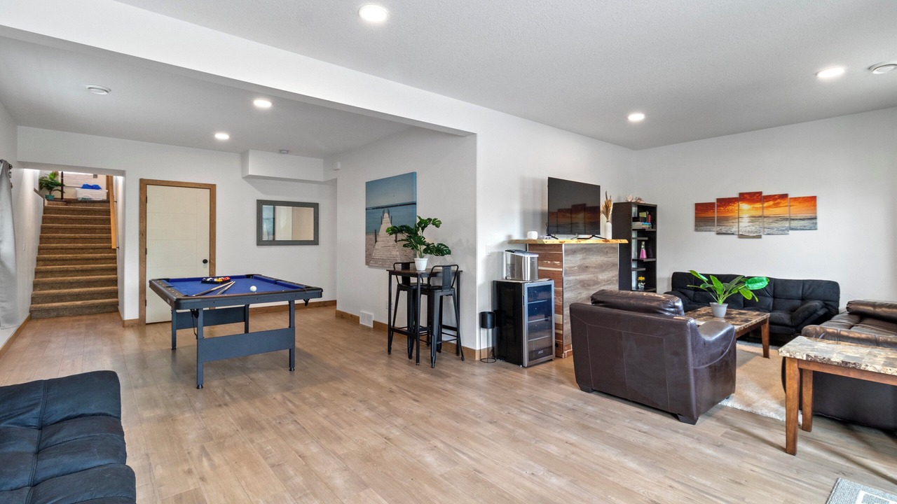 Photo of Livingroom in Sylvan Lake