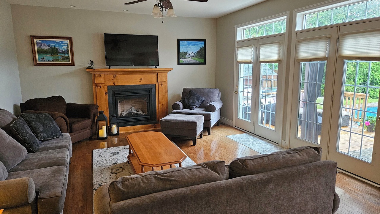 Photo of Livingroom in New Tecumseth