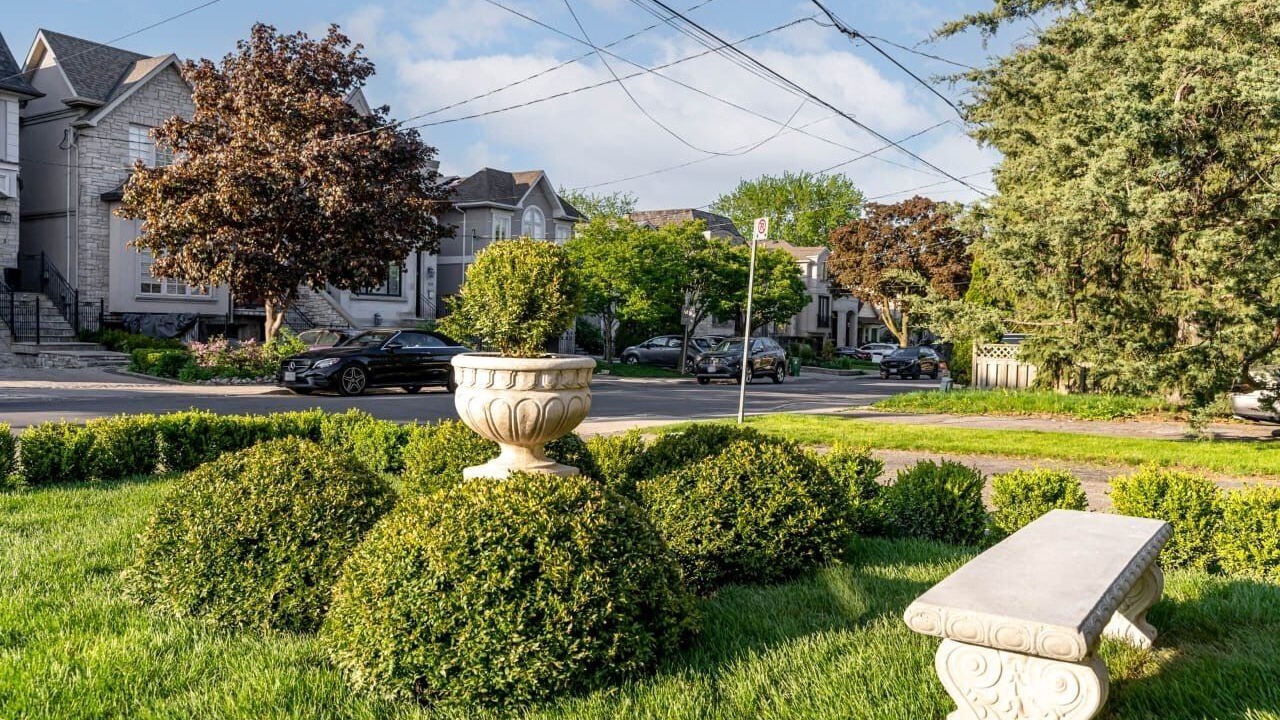 Photo of Outdoor in Bedford Park