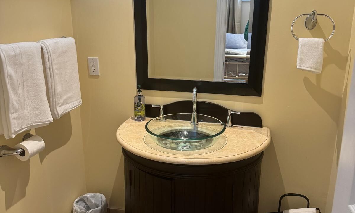 Photo of Bathroom in Clarkson-Lorne Park
