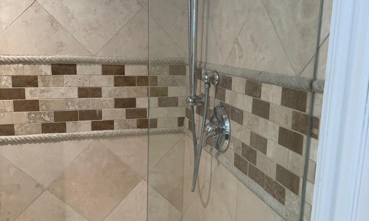 Photo of Bathroom in Clarkson-Lorne Park