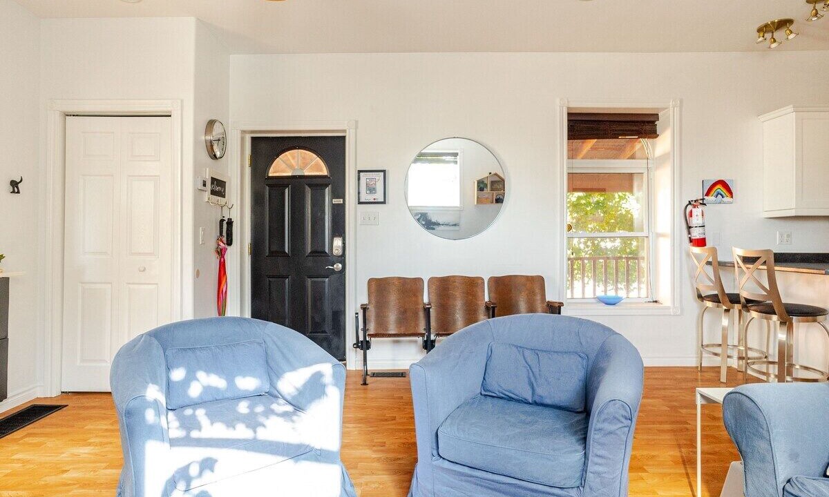 Photo of Livingroom in Belleville