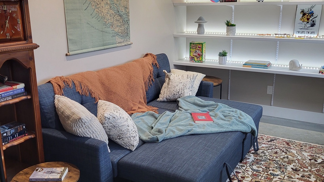 Photo of Livingroom in Courtenay