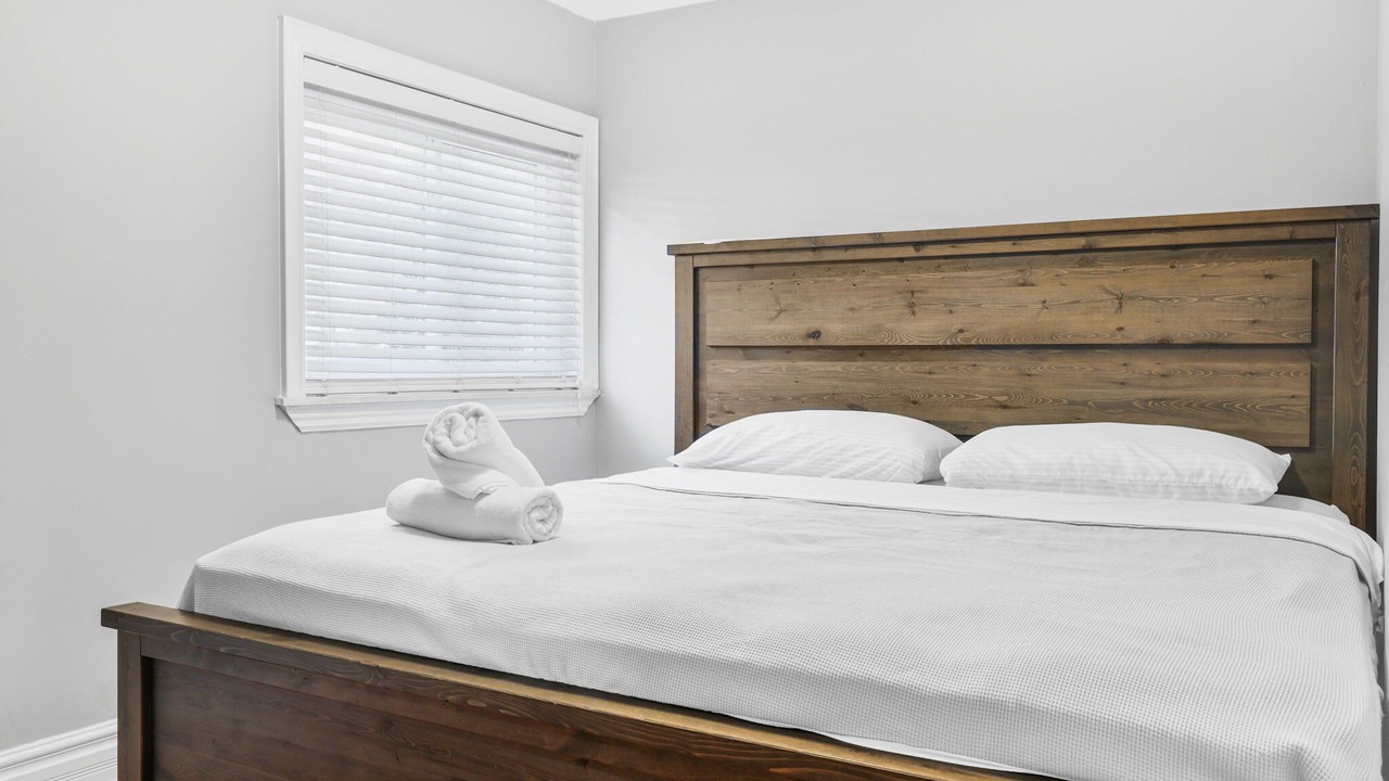 Photo of Bedroom in Crystal Beach