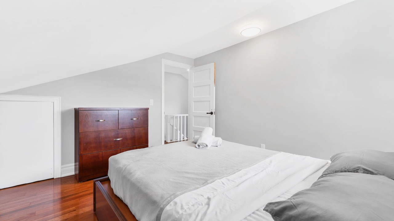 Photo of Bedroom in Crystal Beach