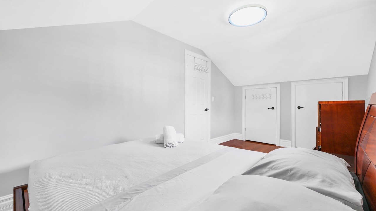 Photo of Bedroom in Crystal Beach