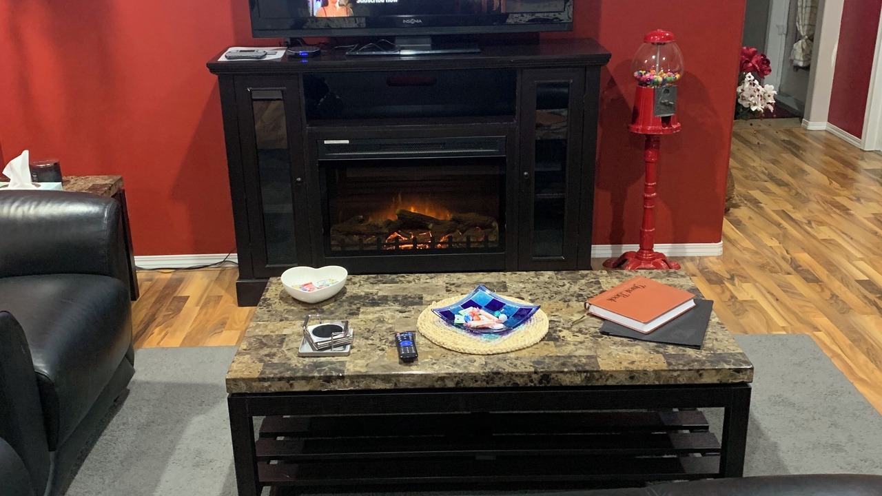 Photo of Livingroom in Sylvan Lake