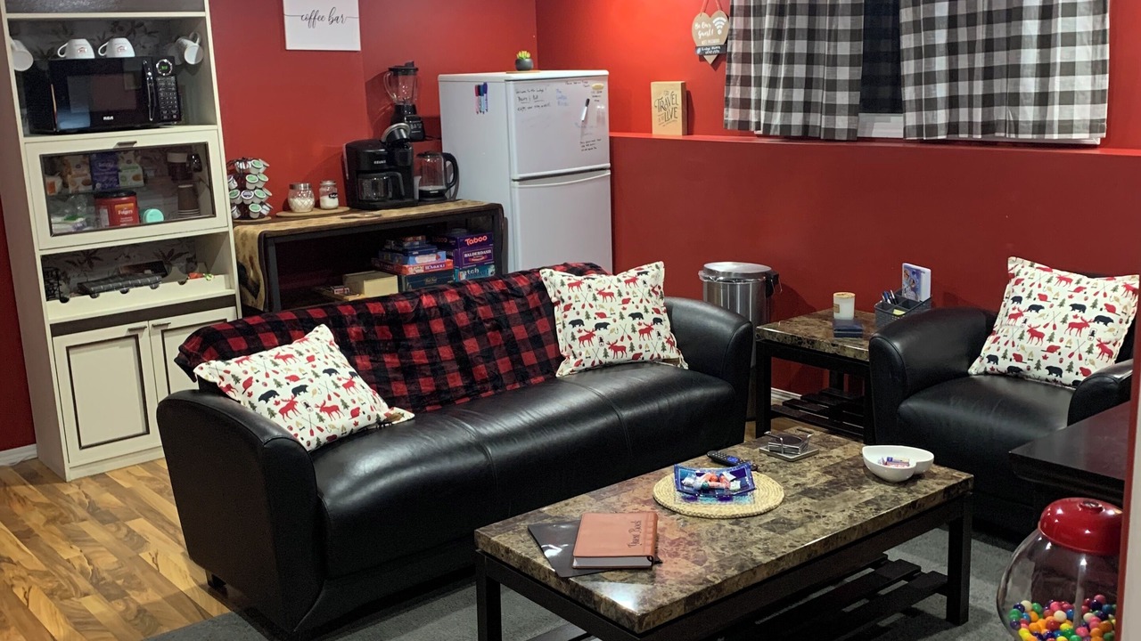 Photo of Livingroom in Sylvan Lake