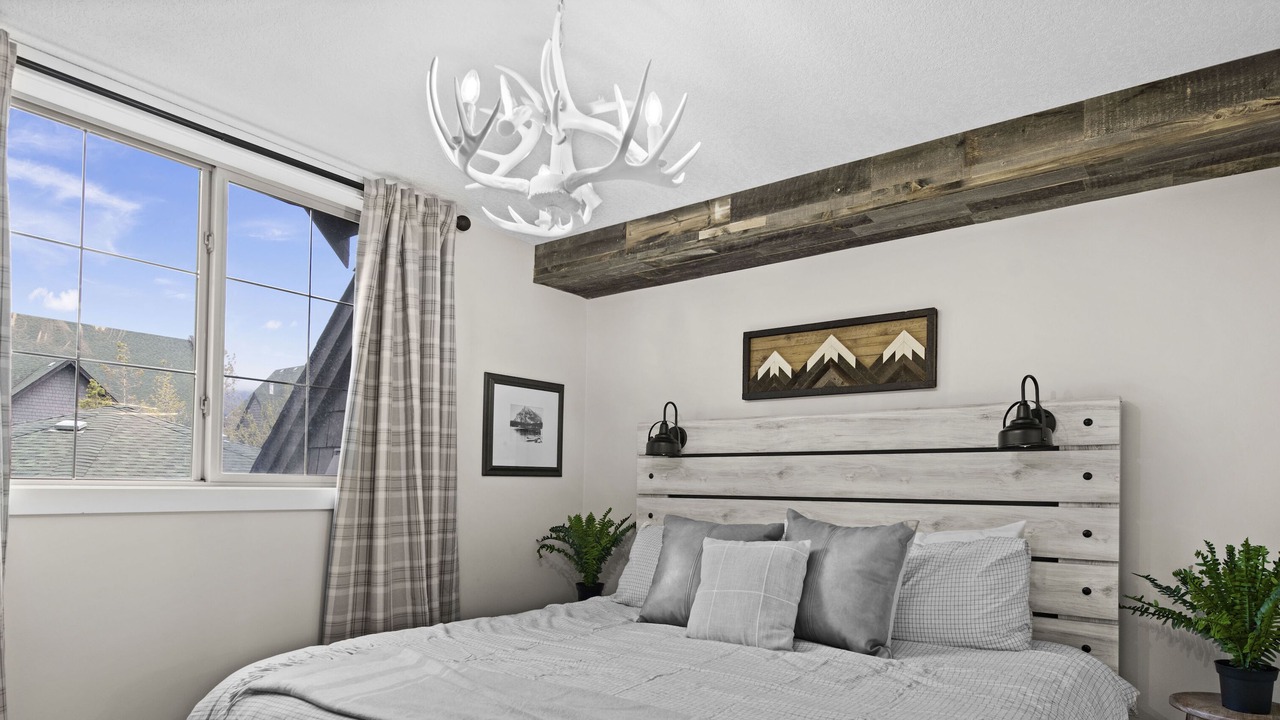 Photo of Bedroom in Cougar Creek