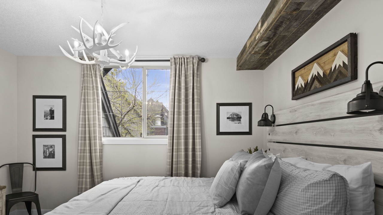 Photo of Bedroom in Cougar Creek