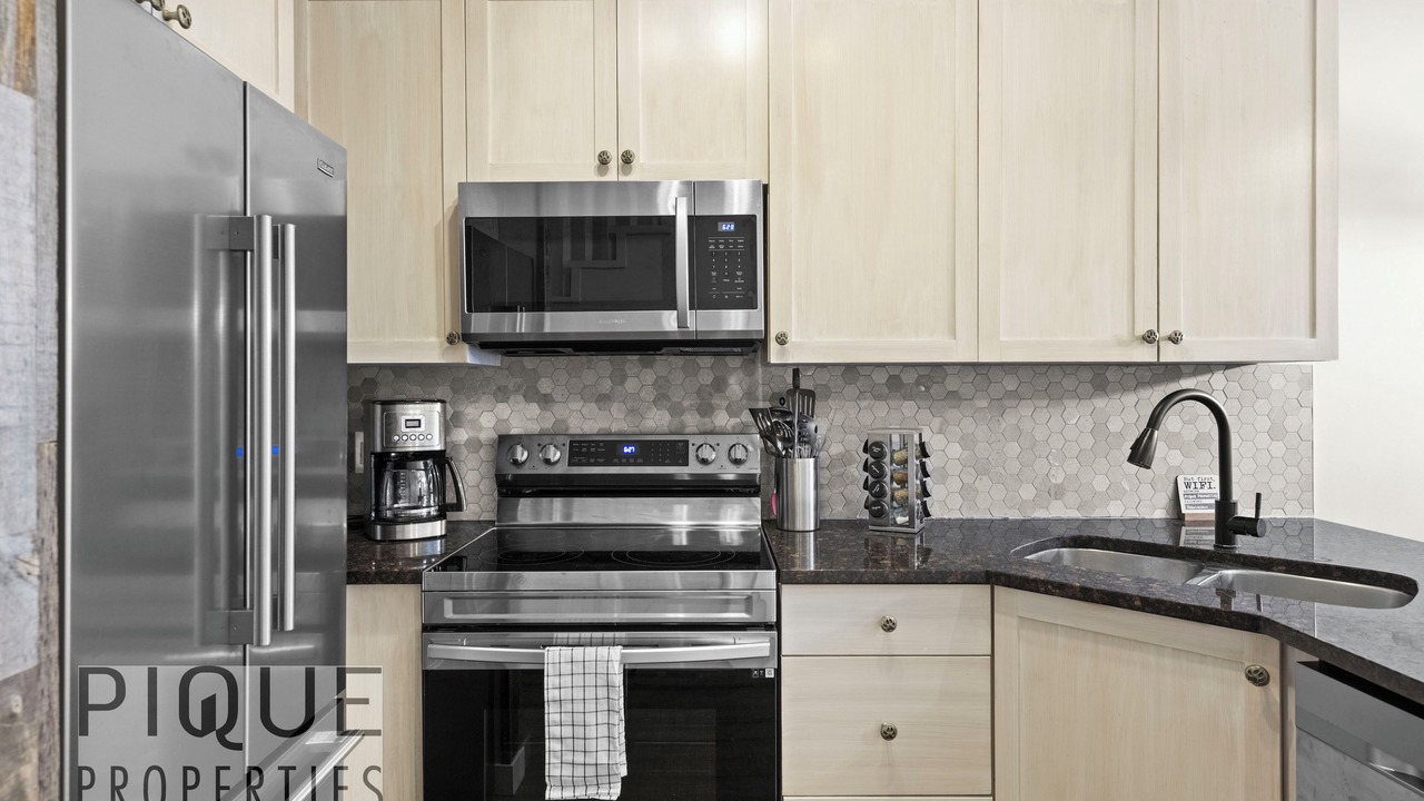 Photo of Kitchen in Cougar Creek