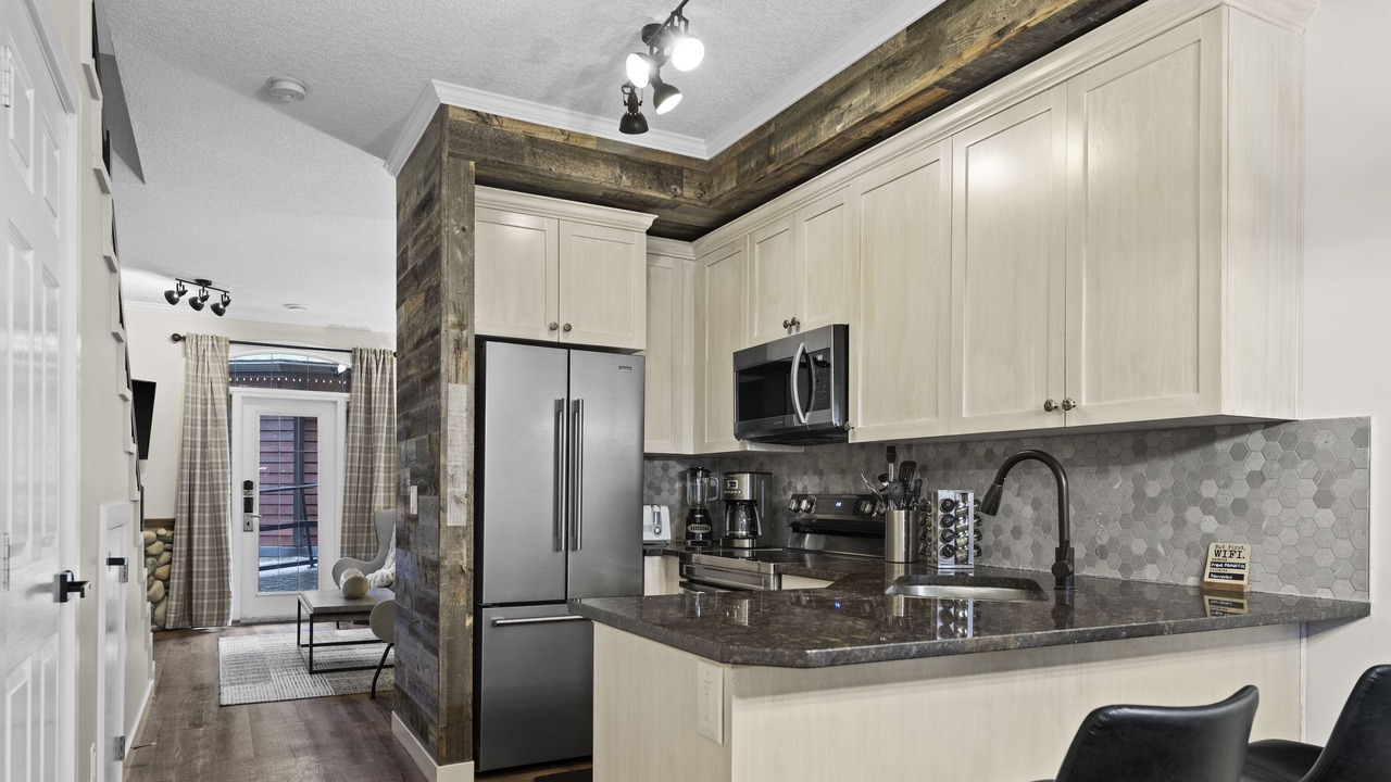 Photo of Kitchen in Cougar Creek