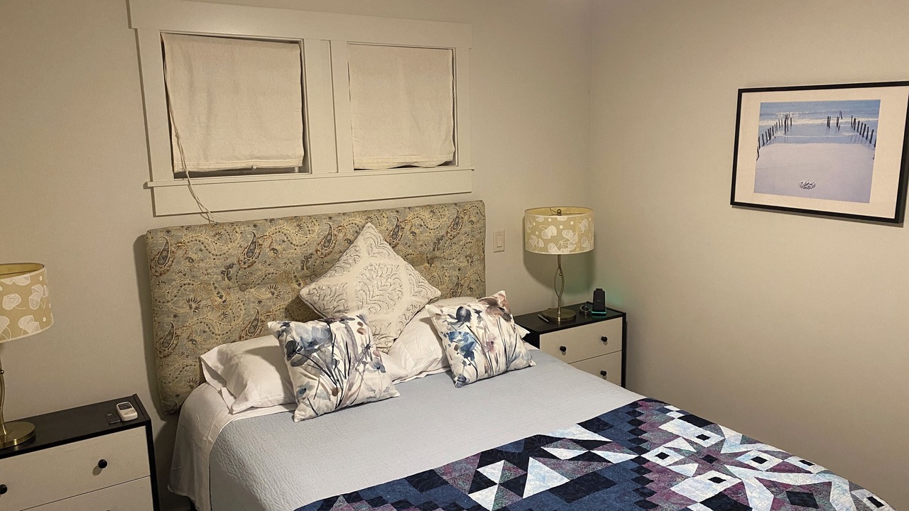 Photo of Bedroom in Parkland Beach