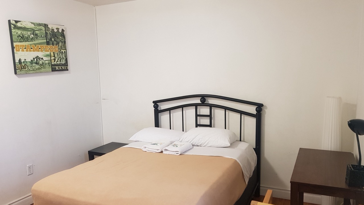 Photo of Bedroom in Garden District