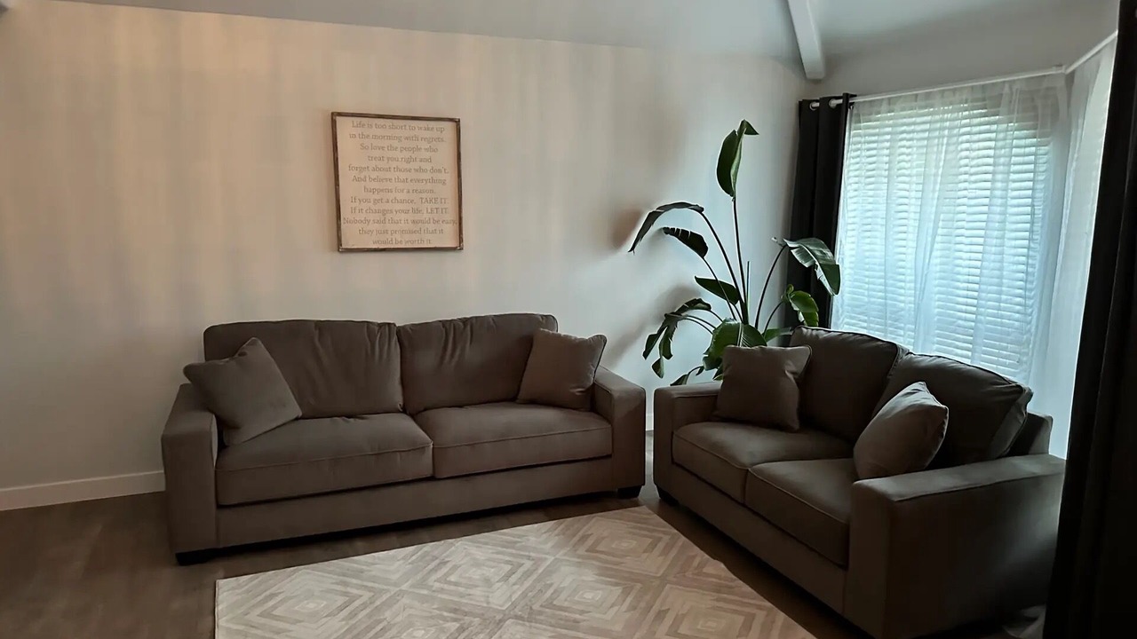 Photo of Livingroom in Guildford