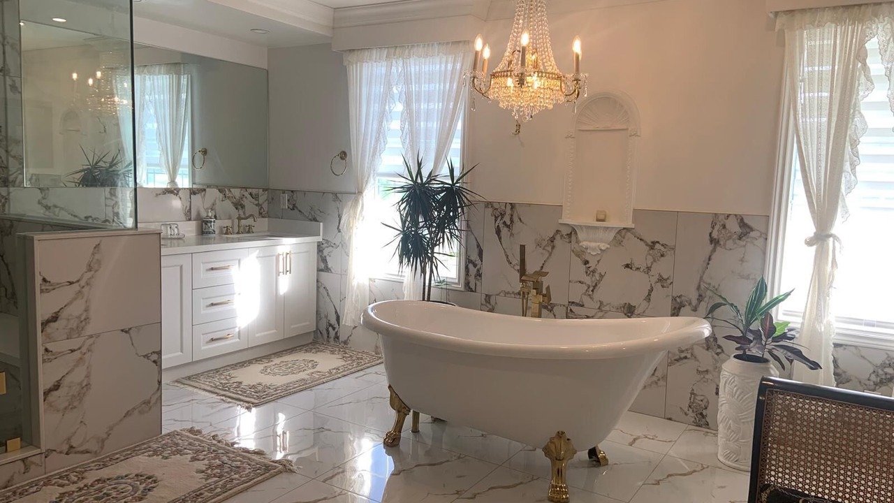 Photo of Bathroom in Cayuga