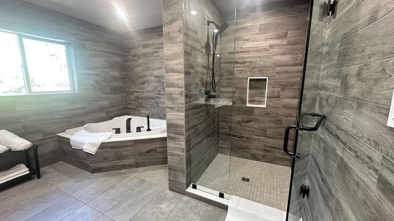 Photo of Bathroom in Honey Harbour