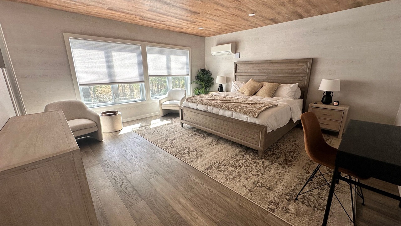 Photo of Bedroom in Honey Harbour
