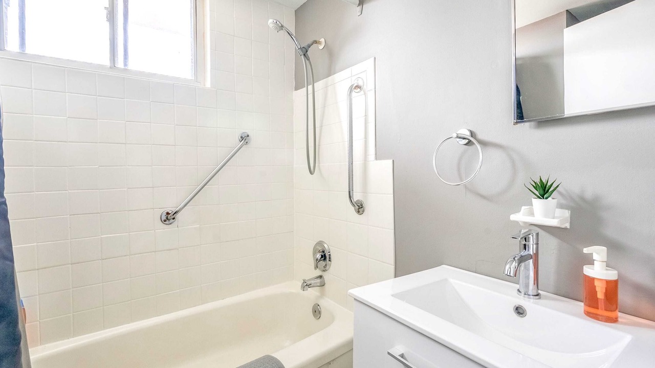 Photo of Bathroom in Rosedale