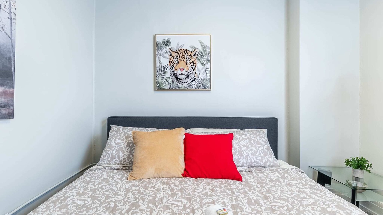Photo of Bedroom in Central Hamilton