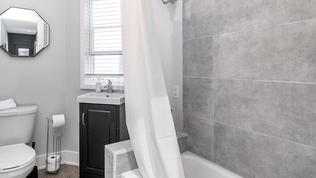 Photo of Bathroom in Central Hamilton