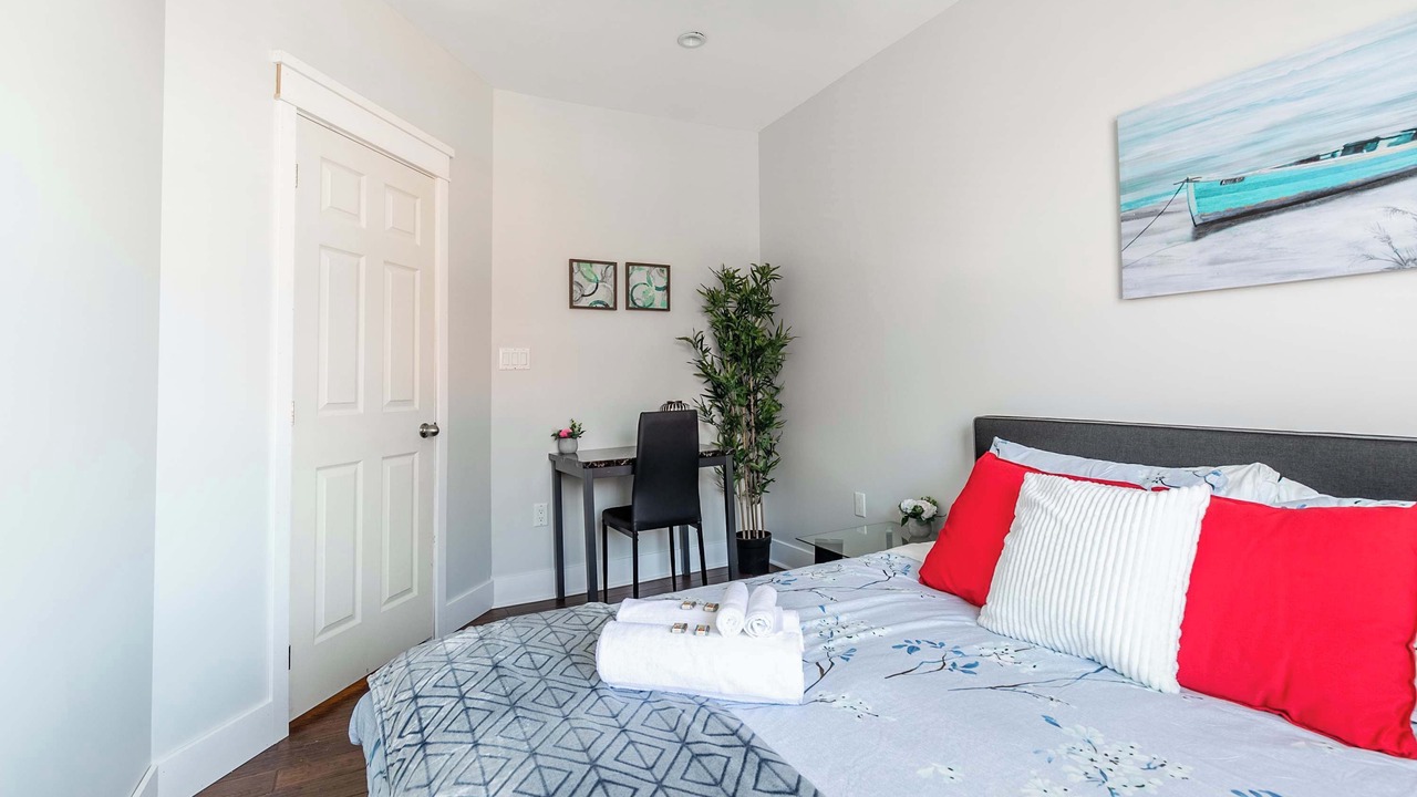 Photo of Bedroom in Central Hamilton