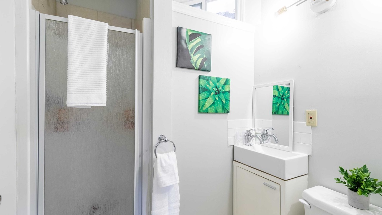 Photo of Bathroom in Central Hamilton