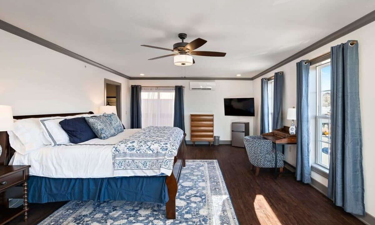 Photo of Bedroom in Waldron