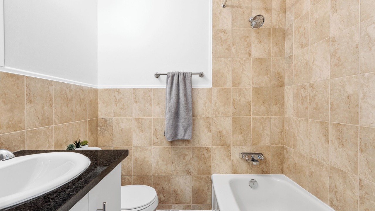 Photo of Bathroom in Byward Market - Parliament Hill