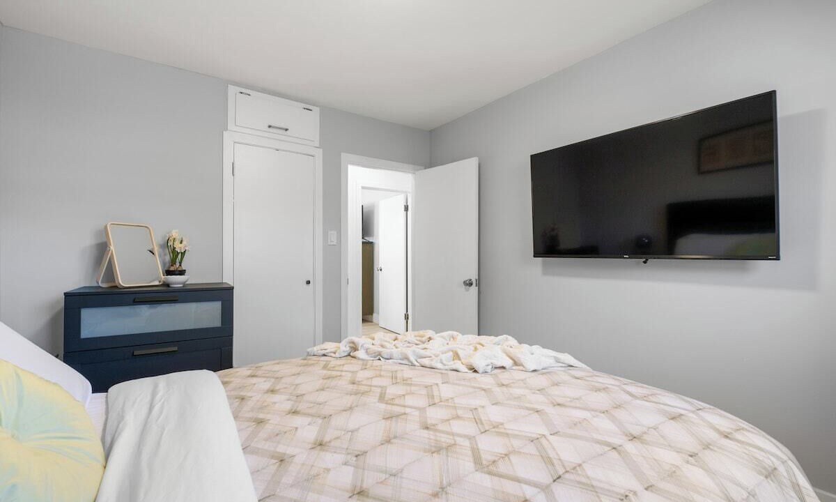 Photo of Bedroom in Northwest Calgary