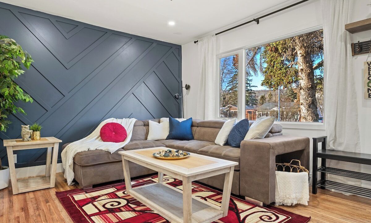 Photo of Livingroom in Northwest Calgary