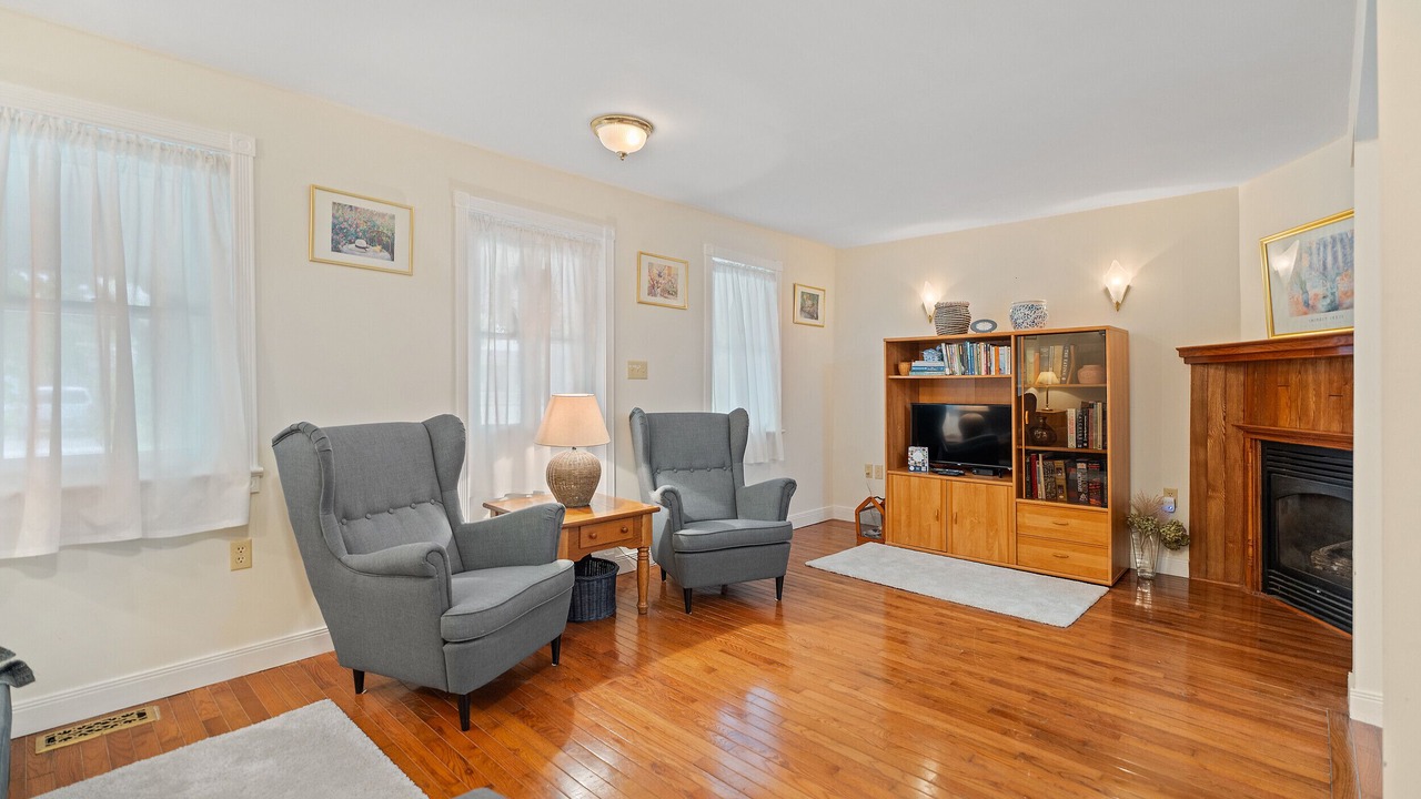 Photo of Livingroom in Old Town Historic District