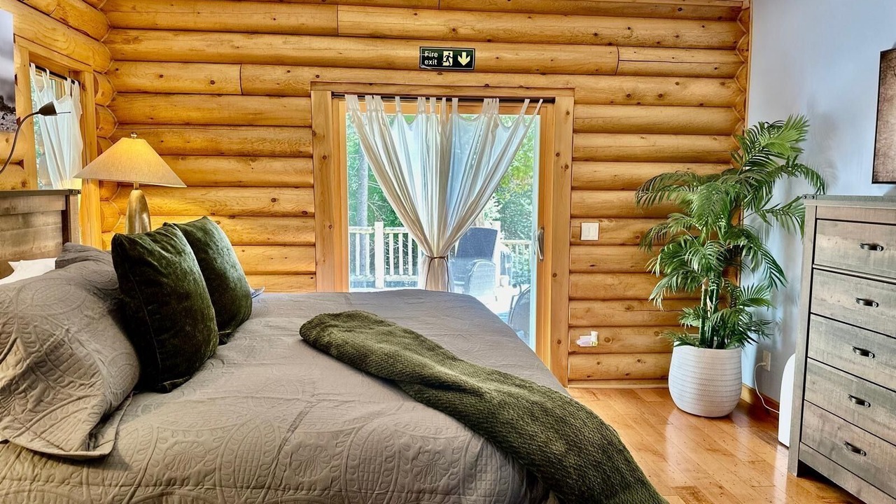 Photo of Bedroom in Northern Bruce Peninsula