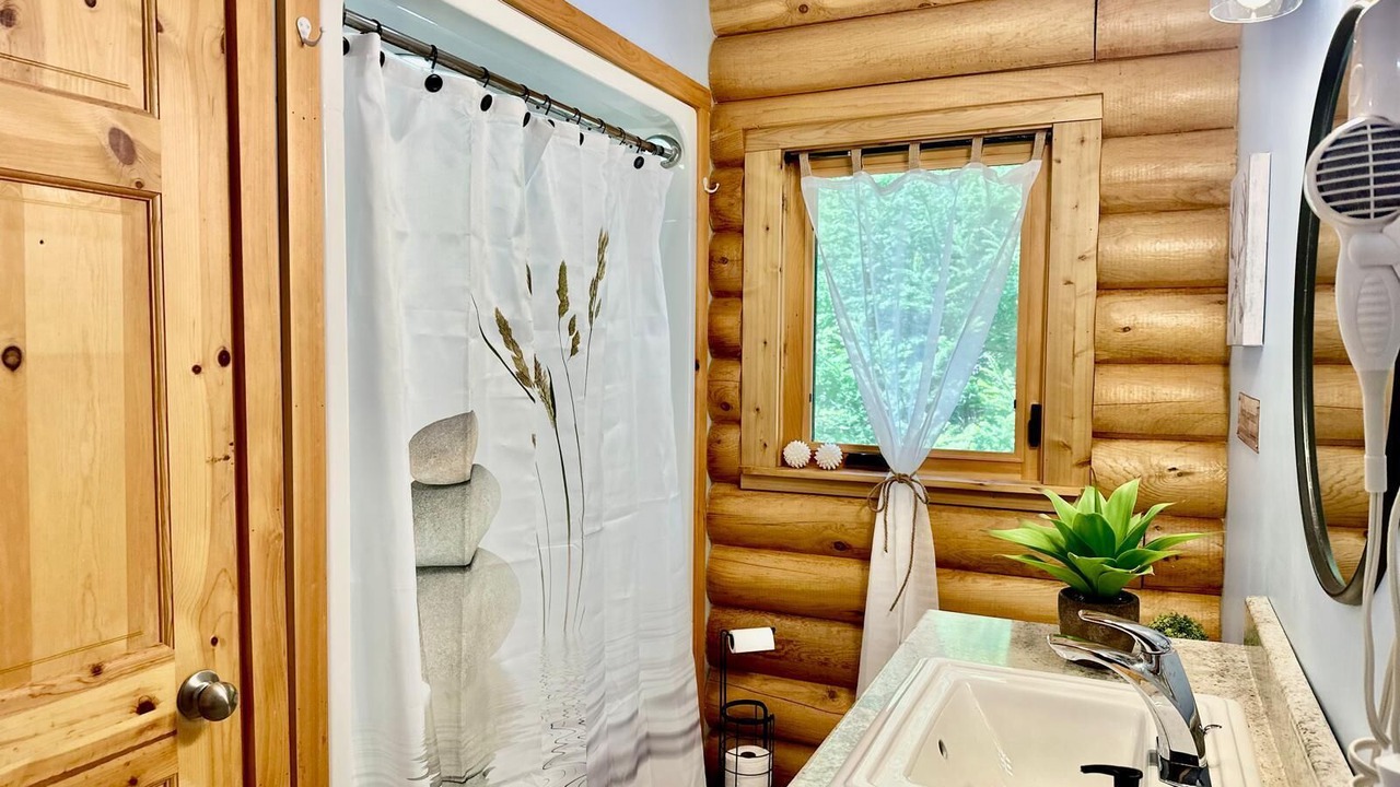Photo of Bathroom in Northern Bruce Peninsula
