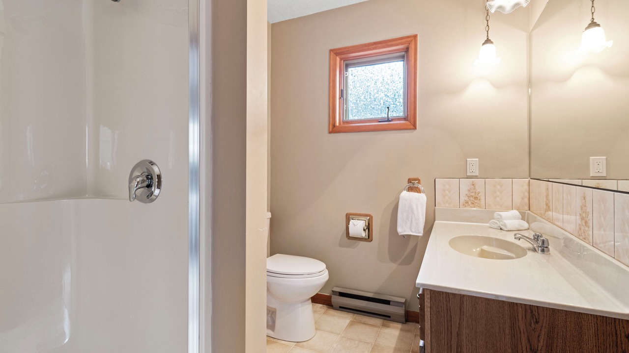 Photo of Bathroom in Swansea Point