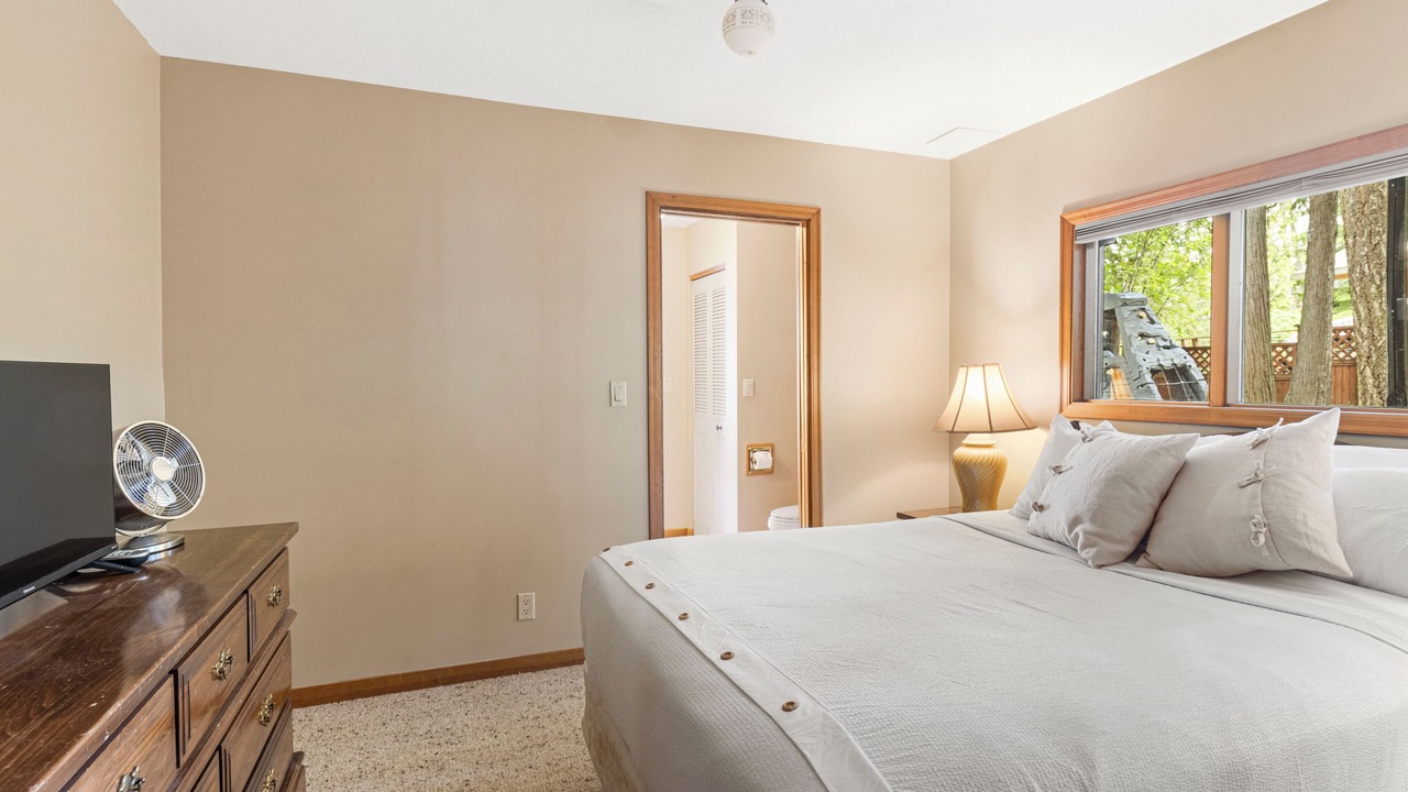 Photo of Bedroom in Swansea Point