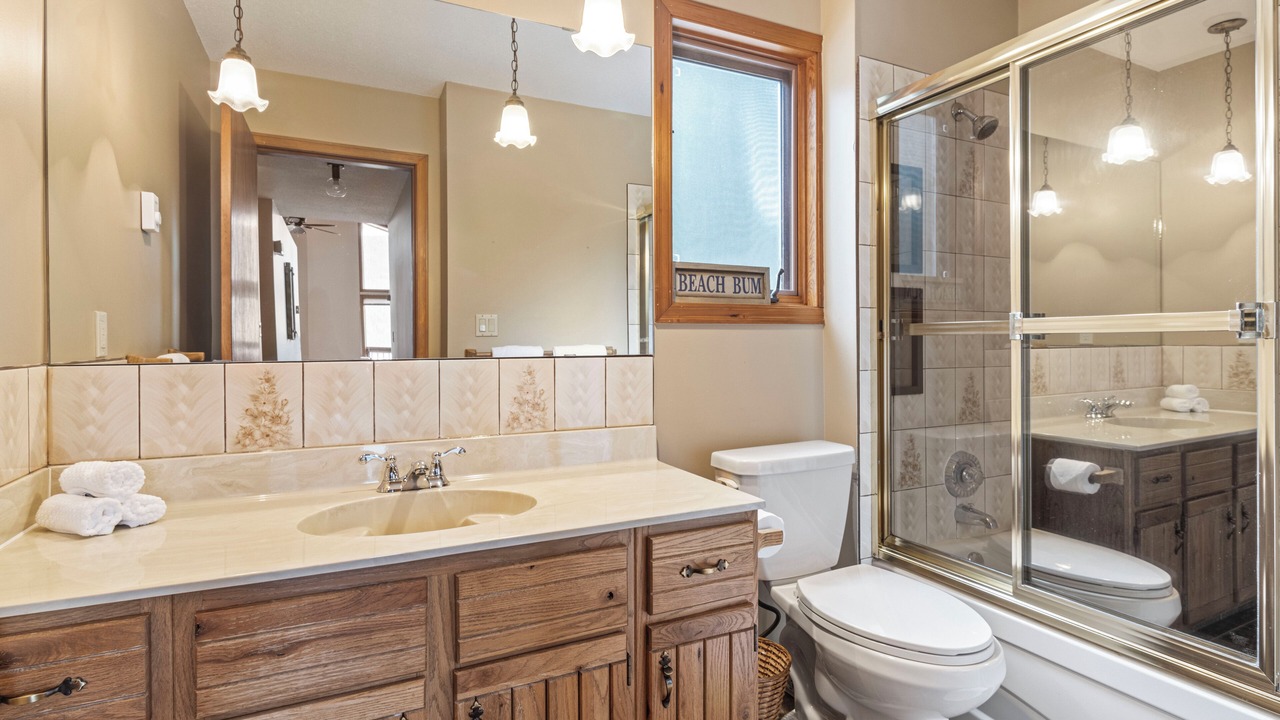 Photo of Bathroom in Swansea Point
