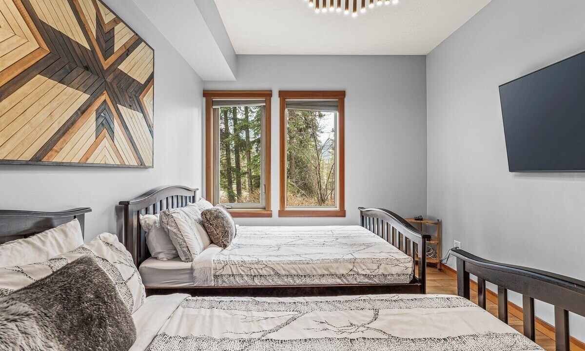 Photo of Bedroom in Cougar Creek