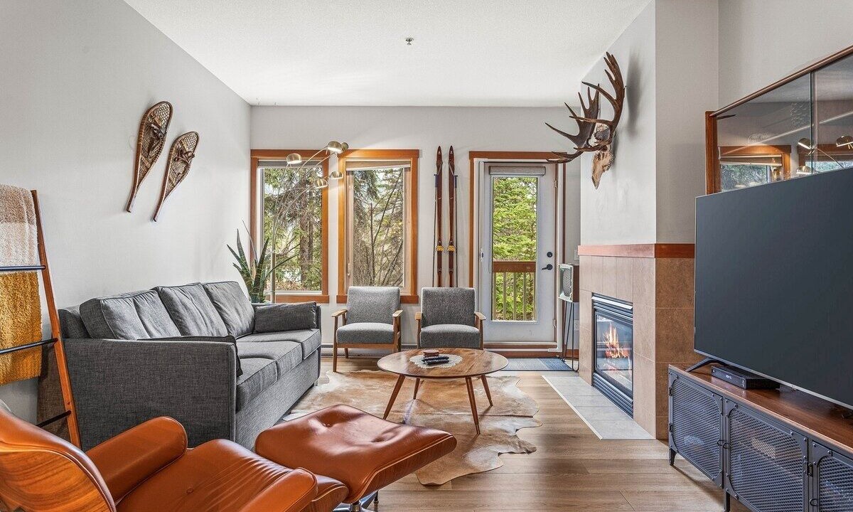 Photo of Livingroom in Cougar Creek