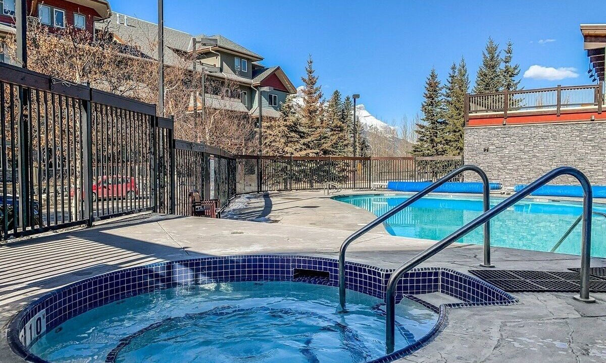 Photo of Outdoor in Cougar Creek